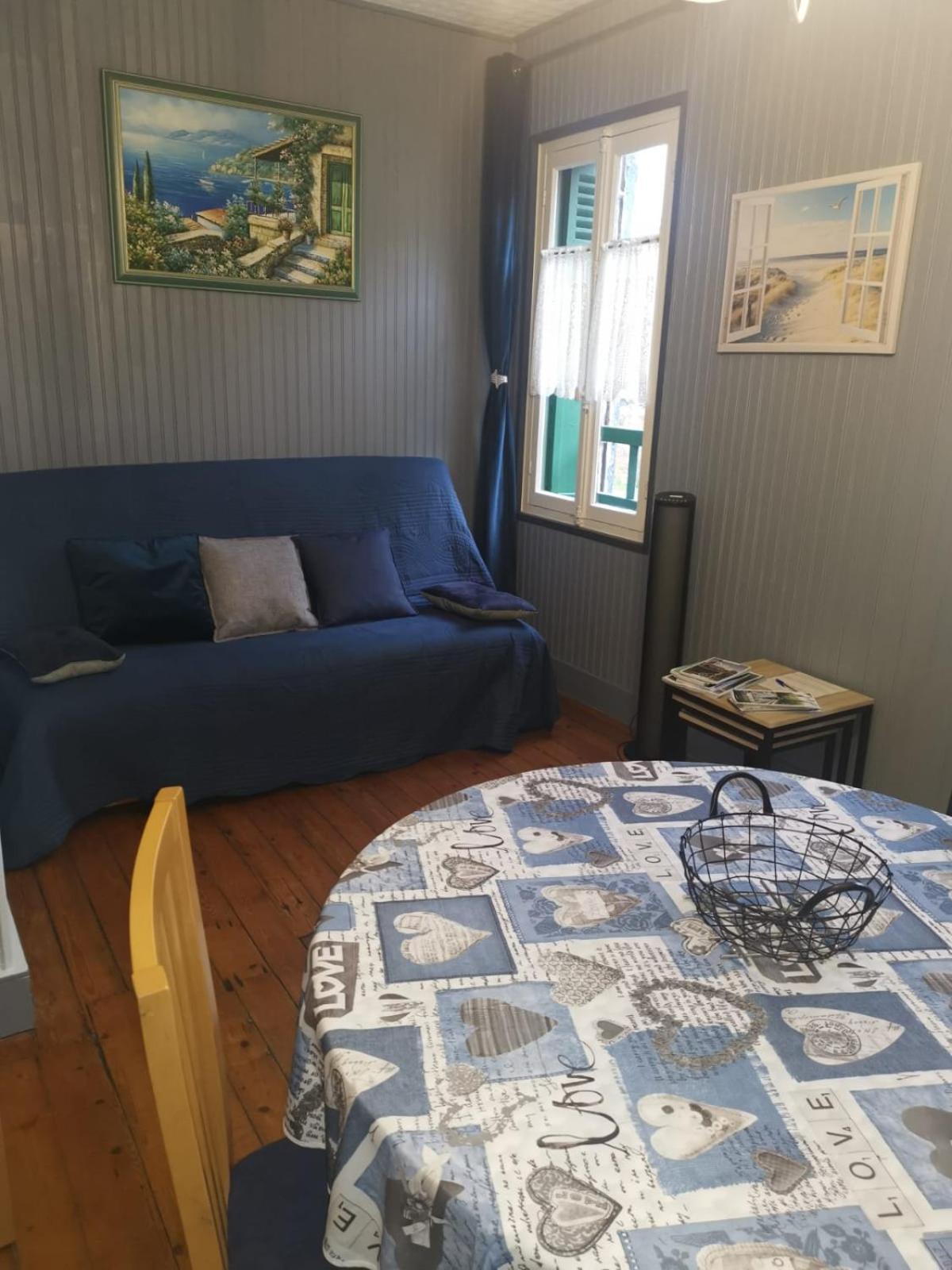 Appartement avec Balcon au 1er étage Vue latérale Mer à 50 mètres de la plage à Mers les Bains. Exterior foto